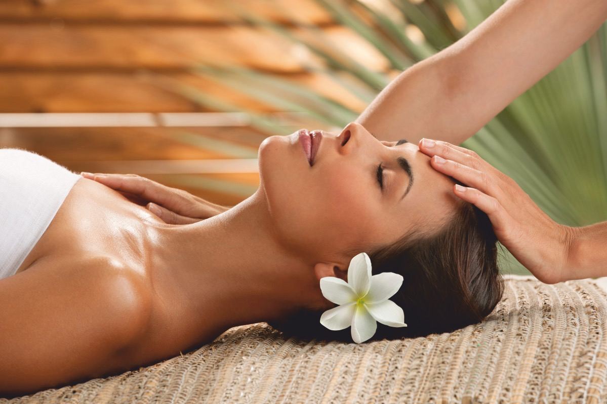 ПОДАРОЧНЫЙ СЕРТИФИКАТ "КОРОЛЕВСКИЙ УХОД В 4 РУКИ"